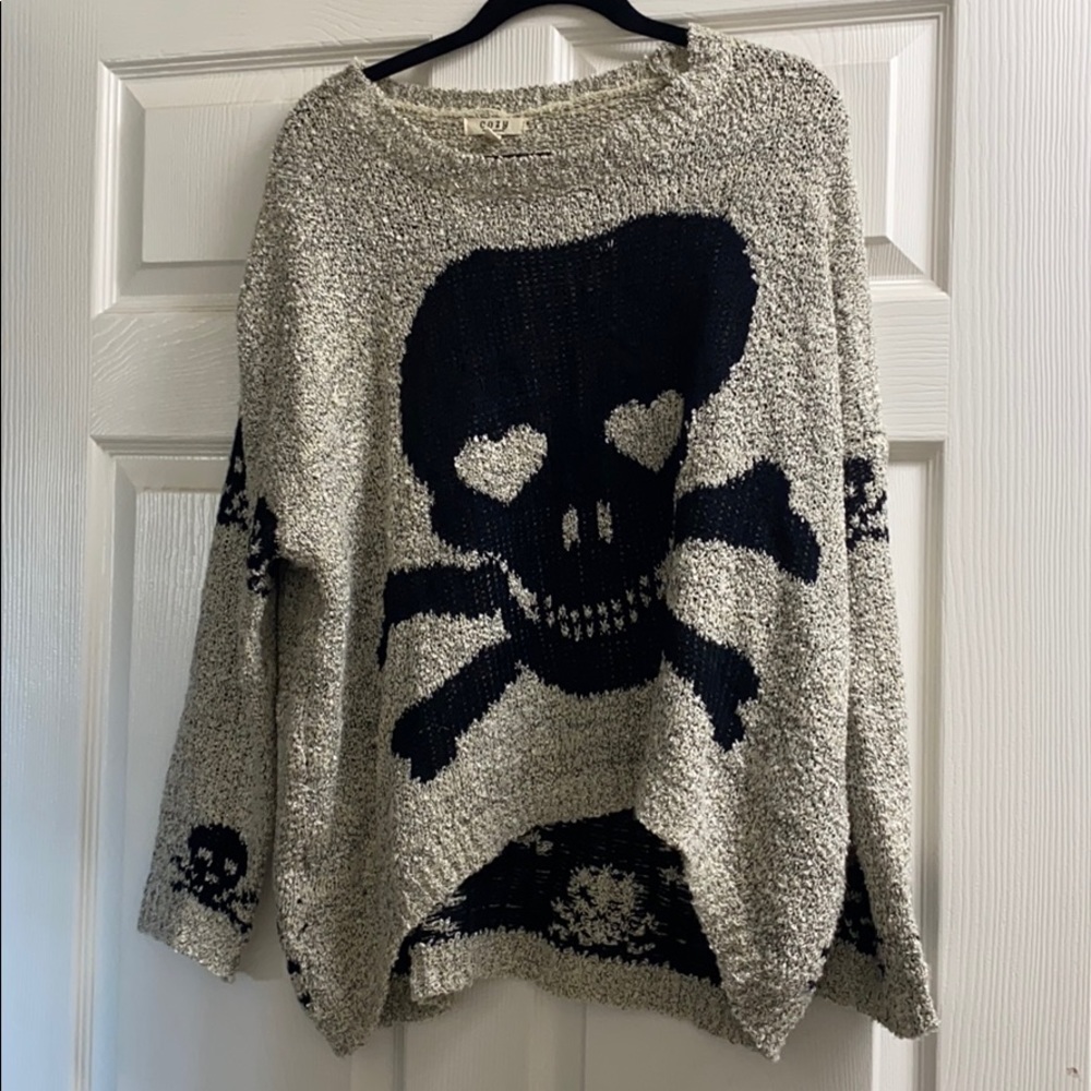 Skull sweater